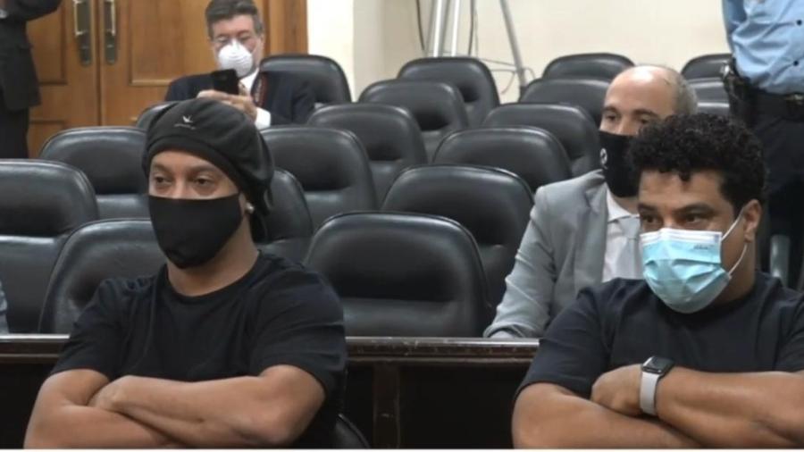 Ronaldinho é autorizado a deixar prisão domiciliar e pode voltar ao Brasil
