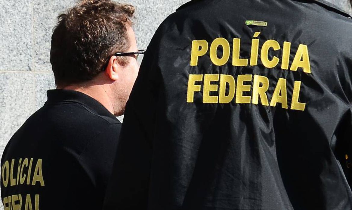 PF cumpre 27 mandados de prisão contra acusados de integrar facção