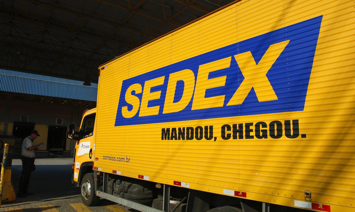 Correios entram com dissídio coletivo no TST