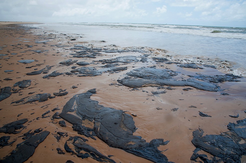 Óleo no litoral: um ano depois, Marinha conclui investigação sem apontar culpado