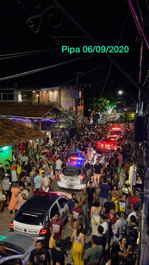 VÍDEO: Multidão se aglomera em Pipa e Natal no feriadão; assista