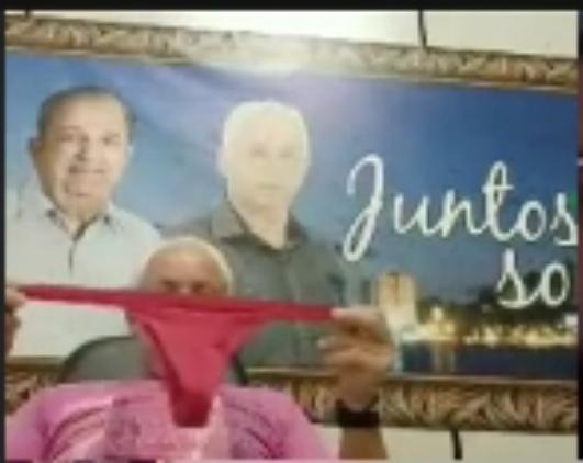Câmara adverte vereador que cheirou calcinha e frustra pedidos de cassação