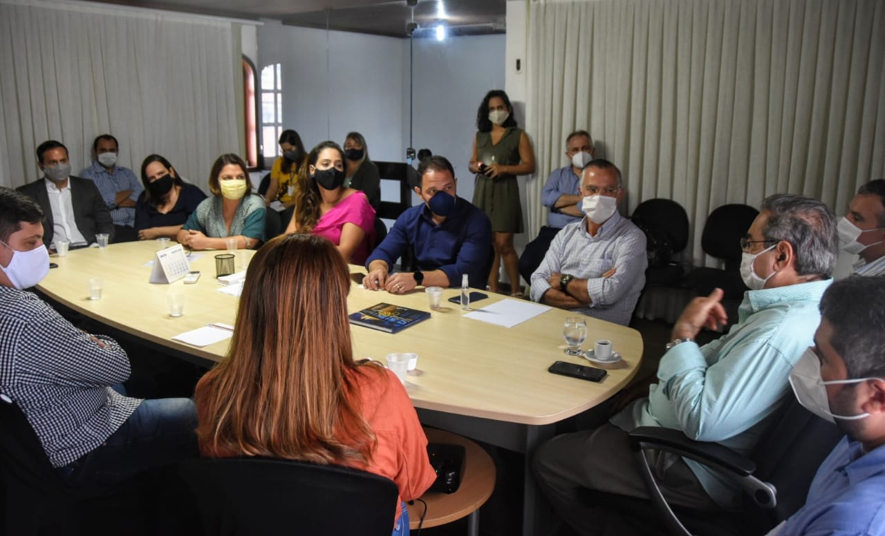 Prefeito libera retomada de aulas presenciais em escolas privadas de Natal