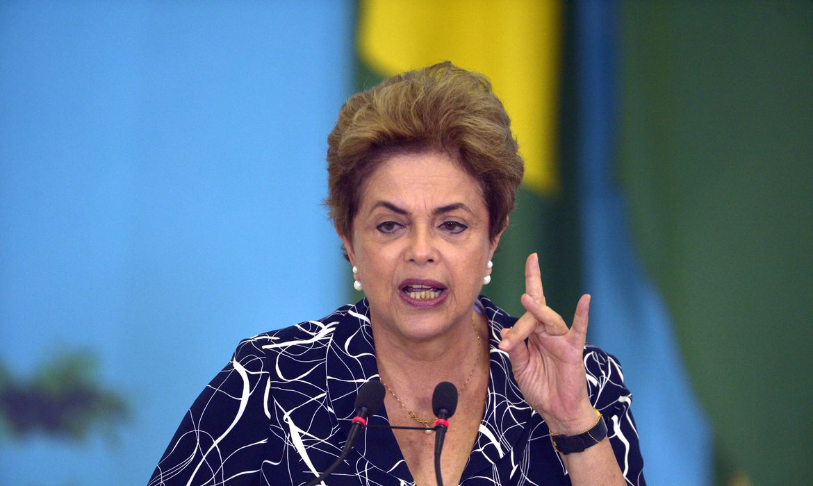 Justiça do RN libera curso na UERN que trata impeachment de Dilma como "golpe"