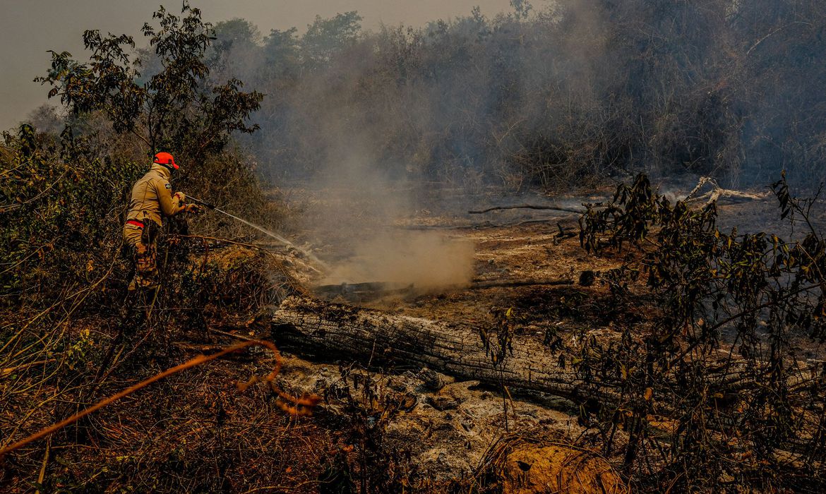 Governo libera R$ 3,8 milhões para combate a incêndios no MS