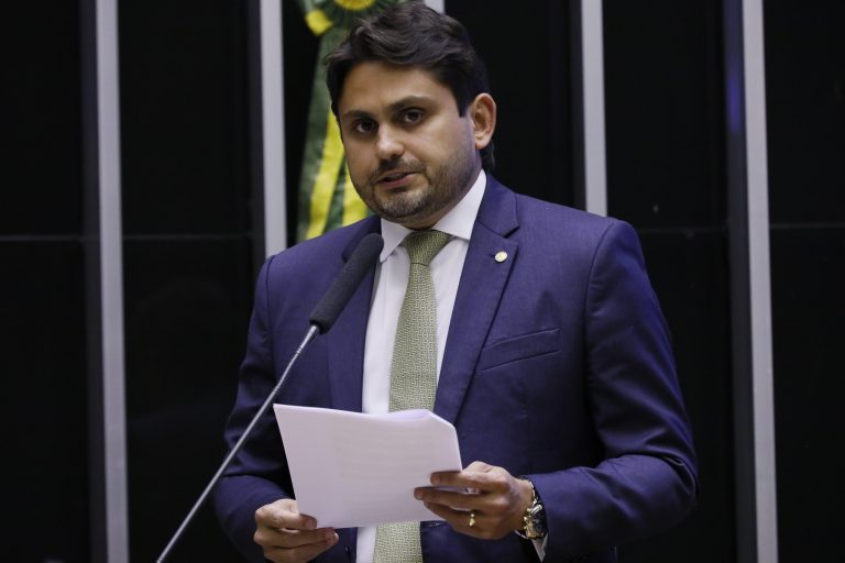 Câmara aprova ampliação de validade da CNH