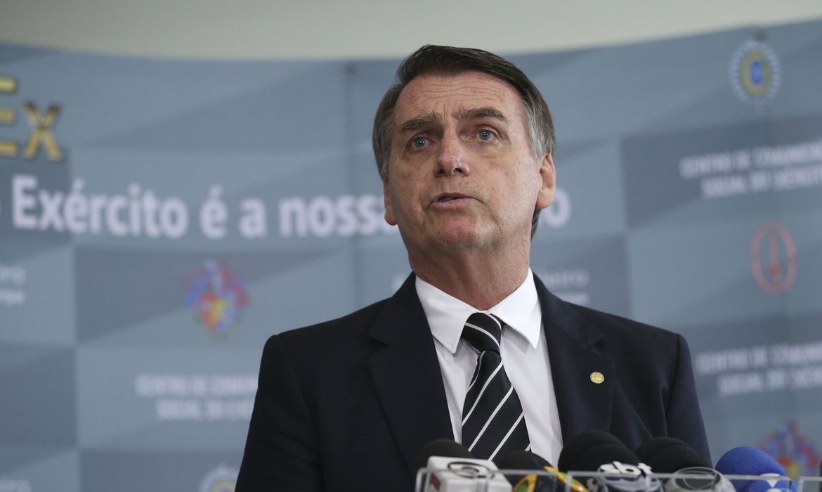 Bolsonaro passa por nova cirurgia nessa sexta; entenda o procedimento