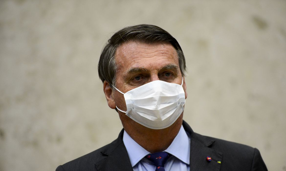 Bolsonaro fará cirurgia hoje em São Paulo