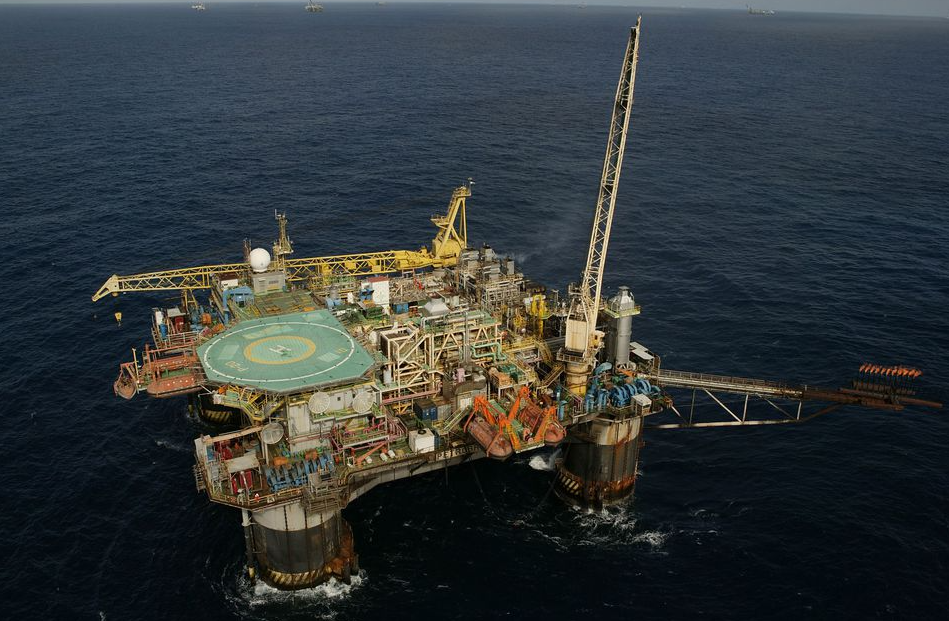 Petrobras coloca à venda dois campos petróleo de águas profundas