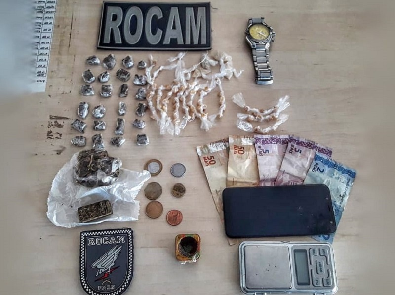 PM apreende adolescente suspeito de tráfico de drogas na vila de Ponta Negra