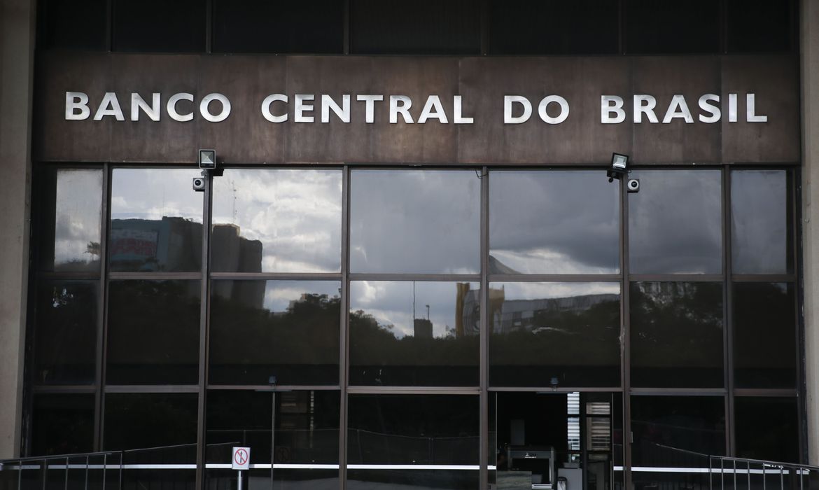 Banco Central oficializa redução do depósito compulsório a prazo
