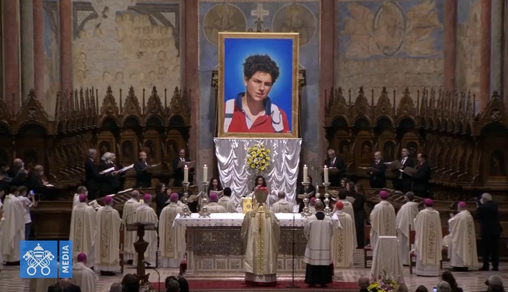 Igreja beatifica jovem morto aos 15 anos com milagre atribuído ao Brasil