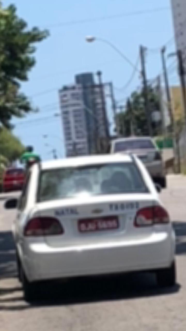 Equipe da vereadora Nina Souza é vítima de atentado