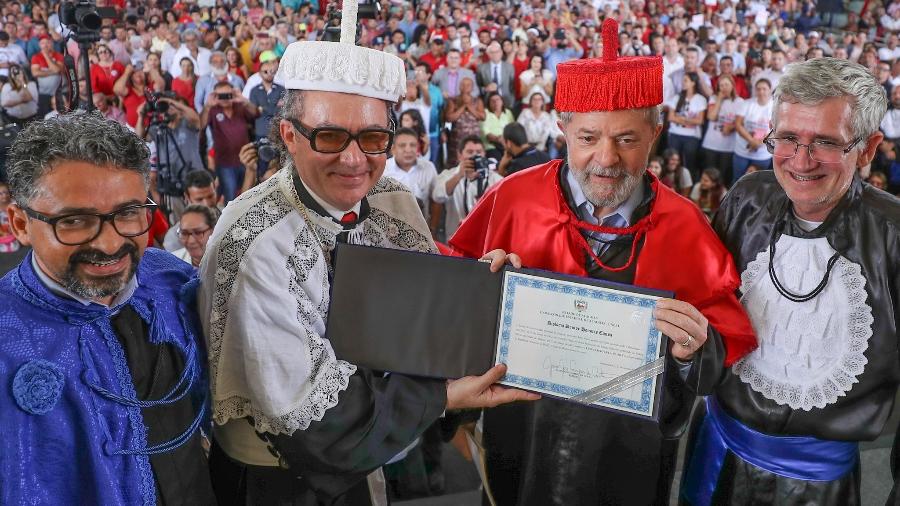 Juiz alega engano, e Lula volta a ter título de doutor honoris causa em AL