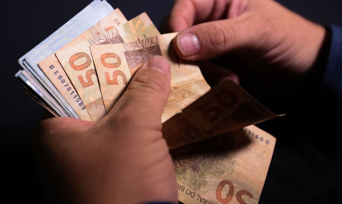 Atividade econômica tem alta de 1,06% em agosto, aponta BC
