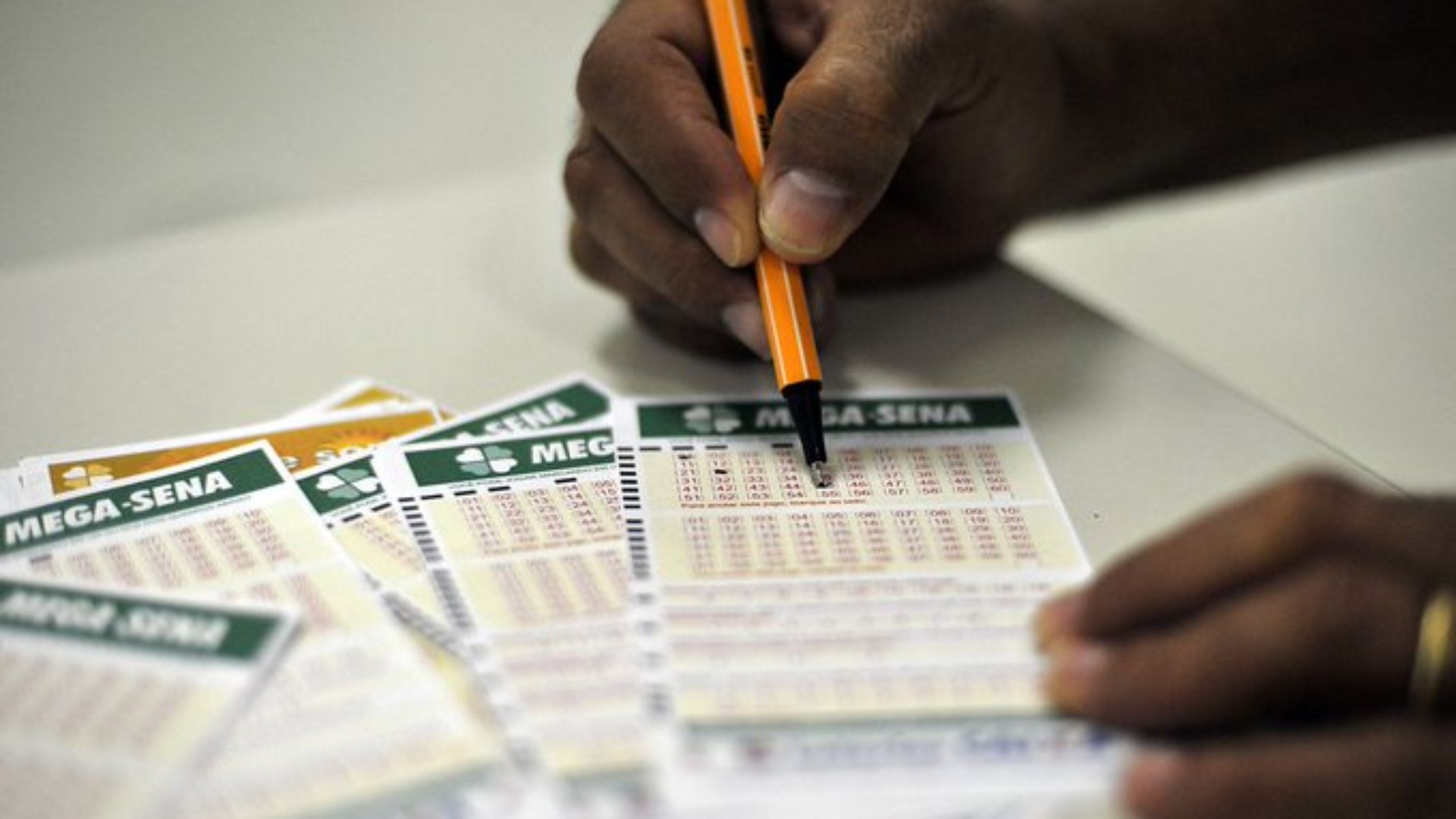 Mega-Sena: Ninguém acerta as seis dezenas e prêmio vai a R$ 29 milhões
