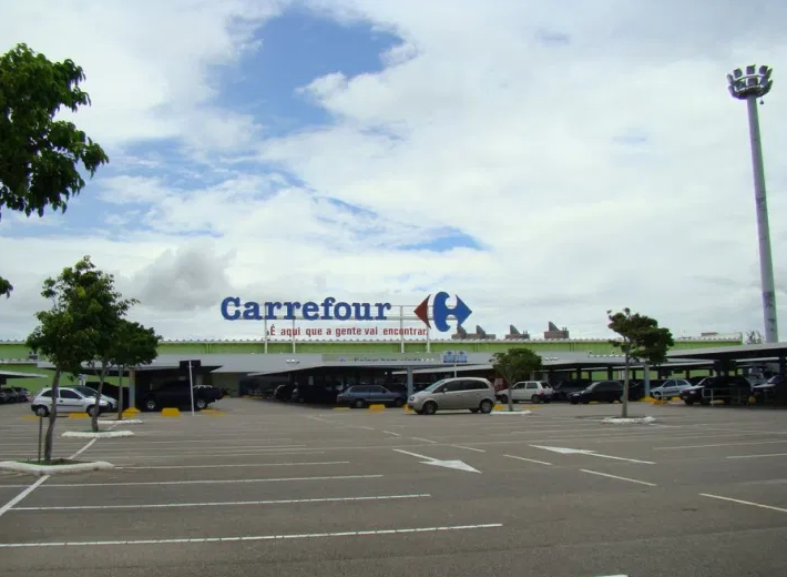 Carrefour anuncia 65 vagas de emprego em Natal