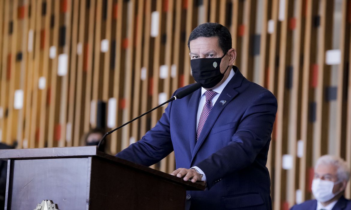 Operação Verde Brasil 2 deve continuar até fim de 2022, diz Mourão