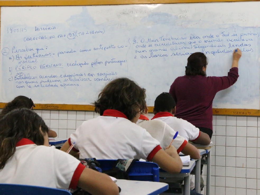 Governo responde sindicato e garante piso 2020 da rede estadual de ensino