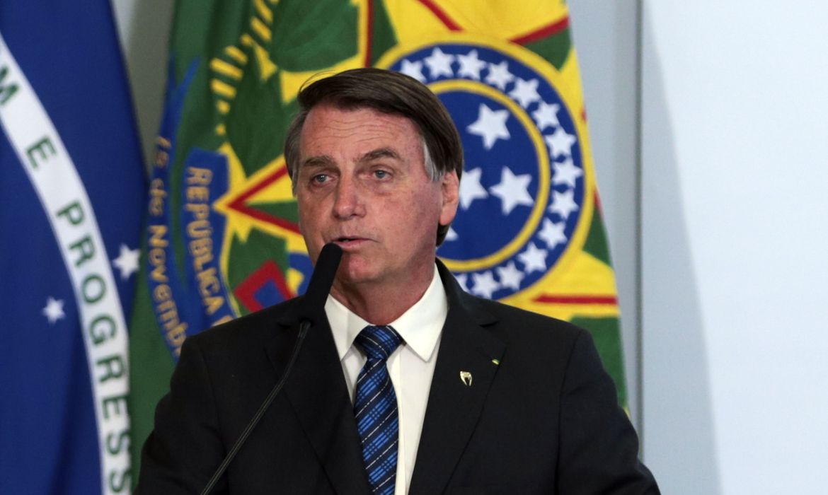 Bolsonaro revoga decreto para concessão das UBS