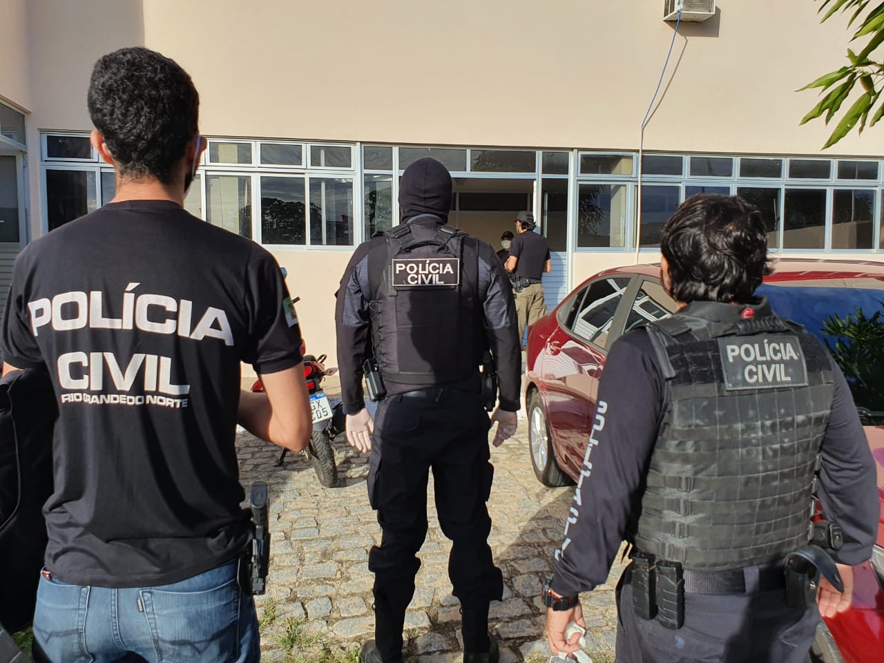 Foragido do RN solto em audiência de custódia é preso em PE; tinha vida de luxo