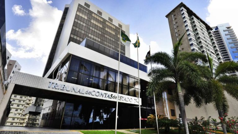 TCE suspende aumento salarial de prefeitos e vereadores do RN até 2022