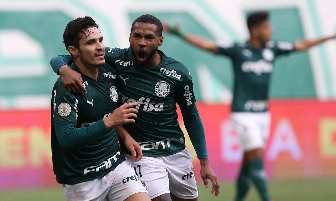 Palmeiras vence Atlético-MG com presença de novo técnico no estádio