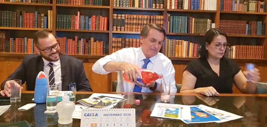 Em live, Bolsonaro diz que vai federalizar Fernando de Noronha