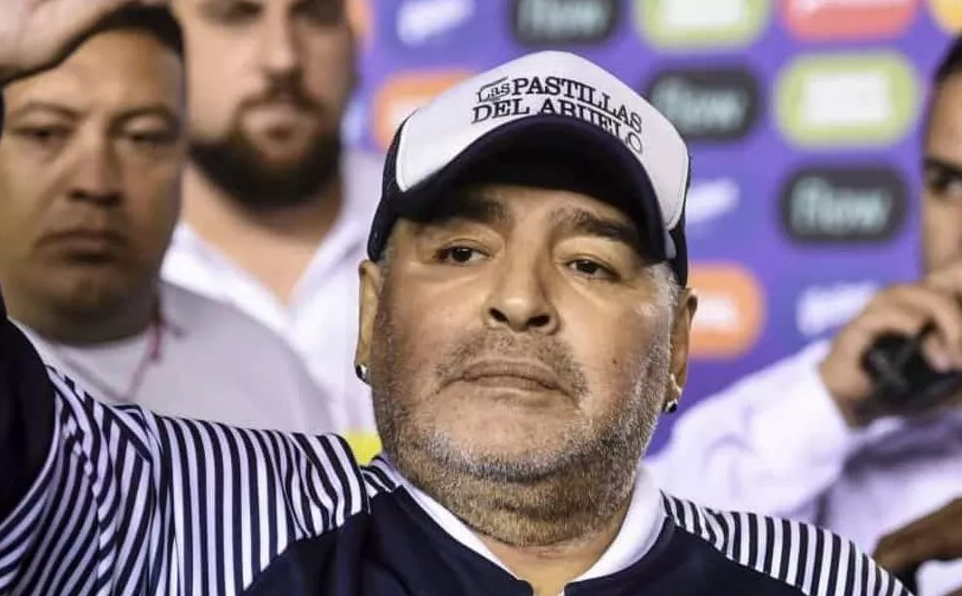 Maradona está sedado para aliviar sintomas de abstinência