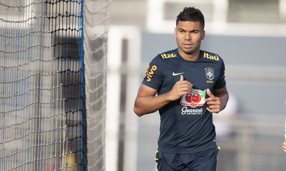 Jogador testa positivo para covid-19 e pode ser cortado da Seleção Brasileira
