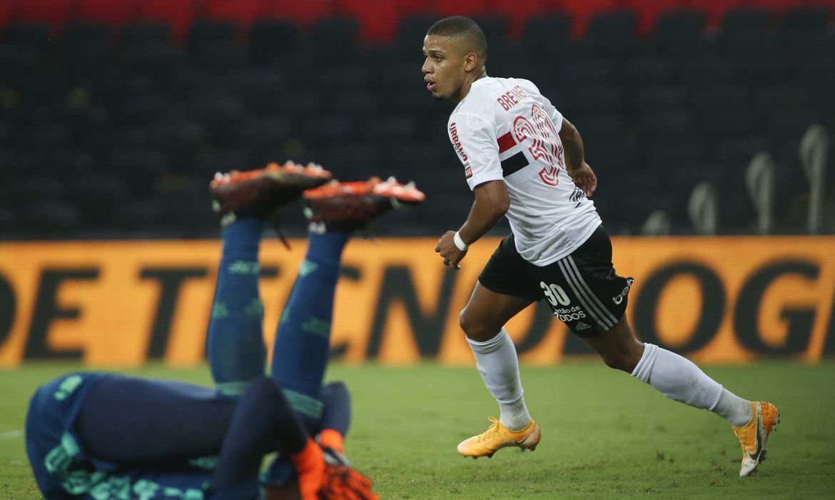 Copa do Brasil: São Paulo ofusca estreia de Ceni e derrota Flamengo