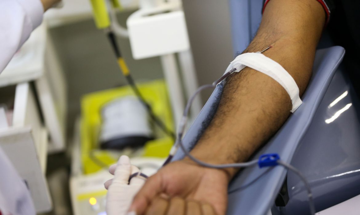 Novo coronavírus: Infectados podem doar sangue após 30 dias