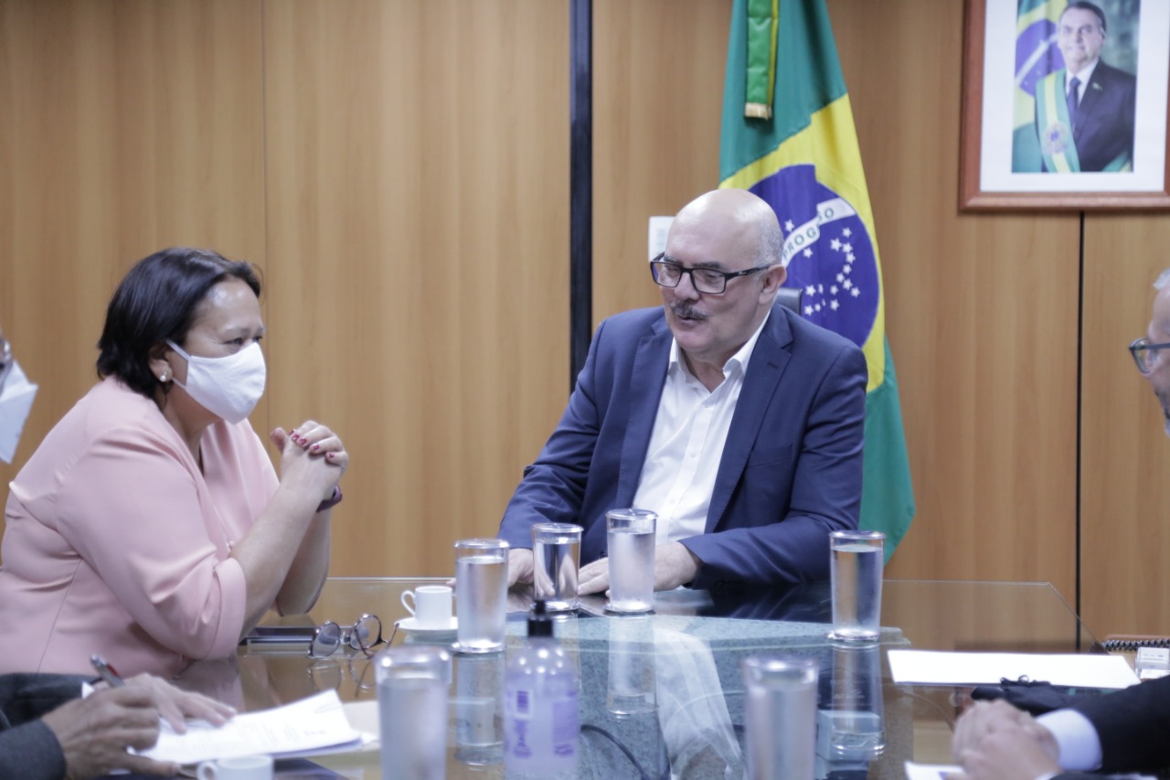 Ministro de Bolsonaro confirma repasse de R$ 12 milhões para Educação do RN