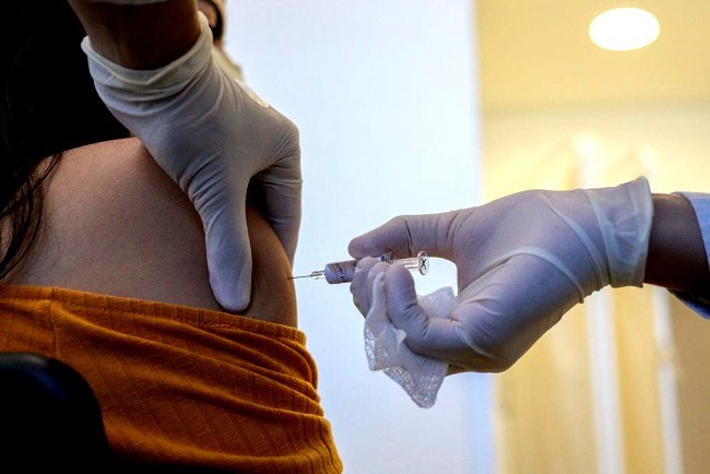Covid: Regras da Anvisa para uso emergencial de vacina excluem venda privada