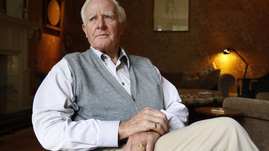 Autor britânico de romances de espionagem morre aos 89 anos