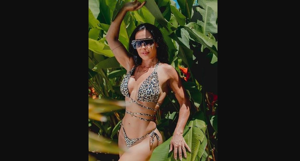 Scheila Carvalho posa com biquíni de onça e fãs reagem: 'Tchan na Selva'