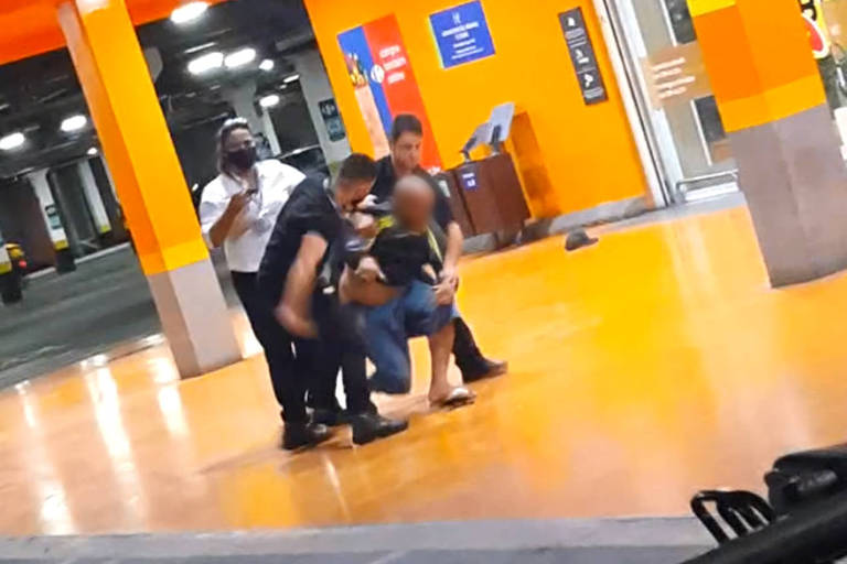 MP denuncia seis por assassinato de homem negro no Carrefour
