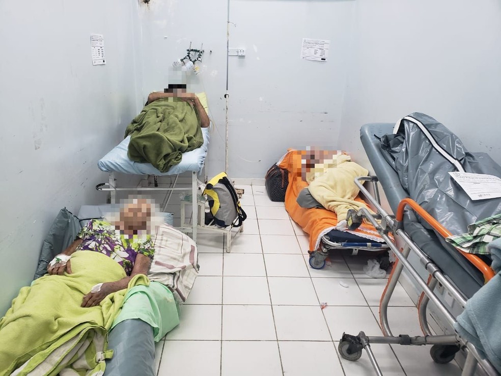 VÍDEO: Idosos com covid são isolados em sala com paciente morto no AM