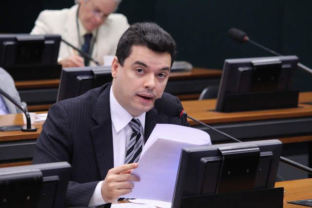 Projeto protege contribuinte de descontos indevidos no Imposto de Renda