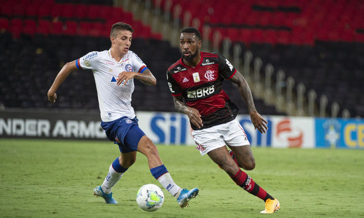 Gerson presta depoimento sobre acusação de racismo de jogador do Bahia