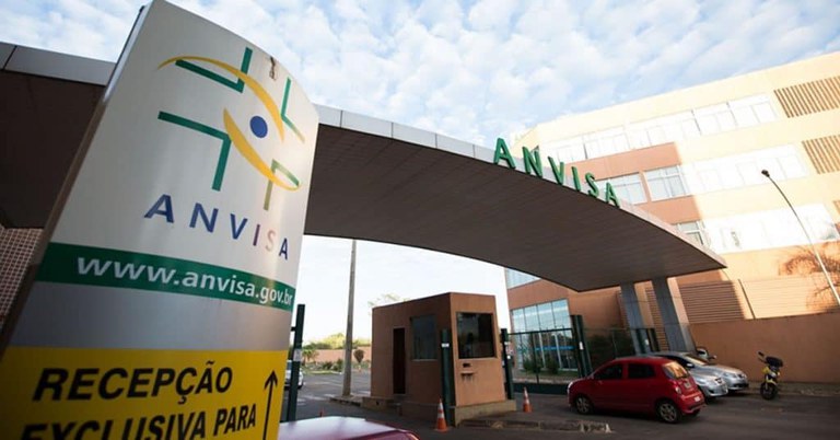 Documentos da vacina de Oxford chegarão à Anvisa até 15 de janeiro