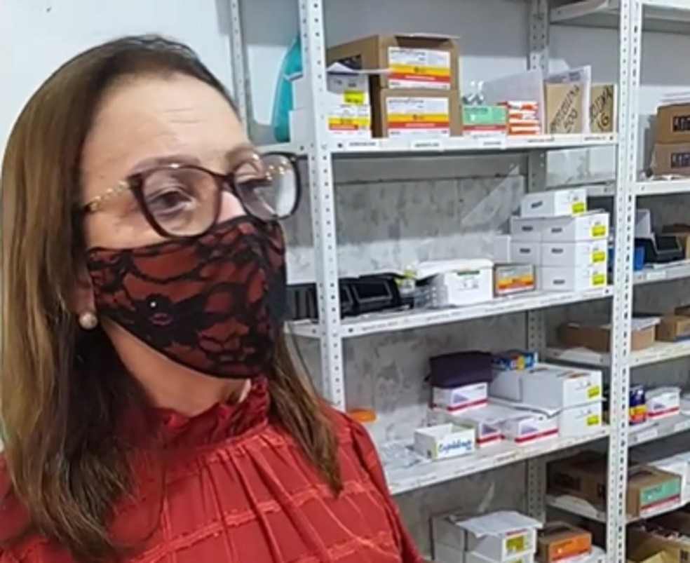 Prefeita deixa cerimônia de posse e atende pessoas envolvidas em acidente