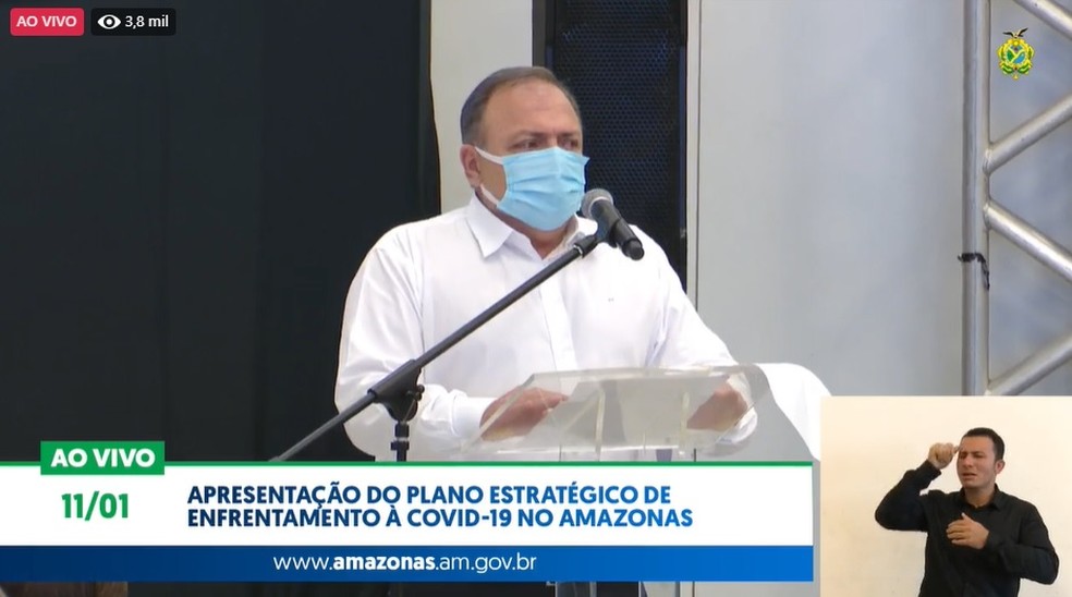 Governo pode priorizar 1ª dose de vacina para reduzir contaminação, diz ministro