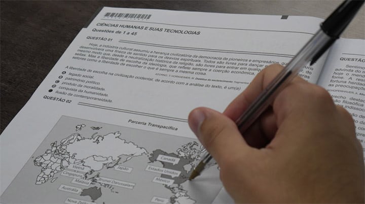 Bancadas do PT na Câmara e no Senado pedem novo adiamento do Enem