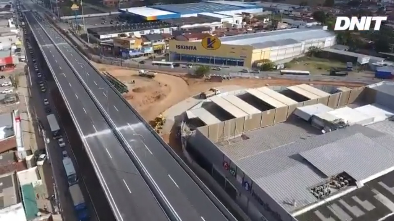 Bolsonaro celebra liberação do viaduto do Gancho do Igapó, em Natal