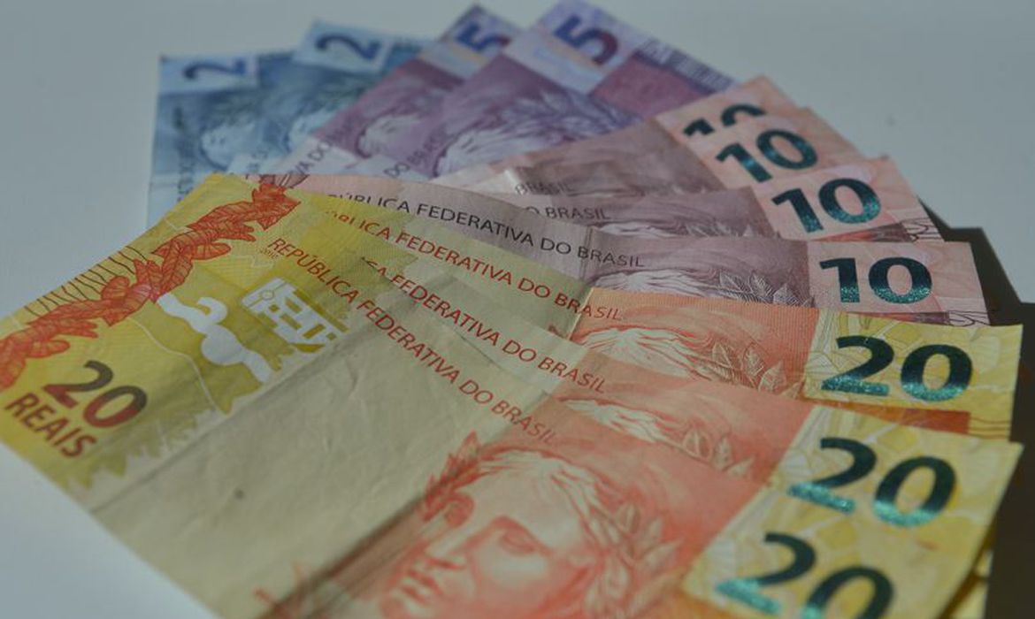 Mesmo com pandemia, arrecadação dos estados cresce 2,14% com ajuda federal