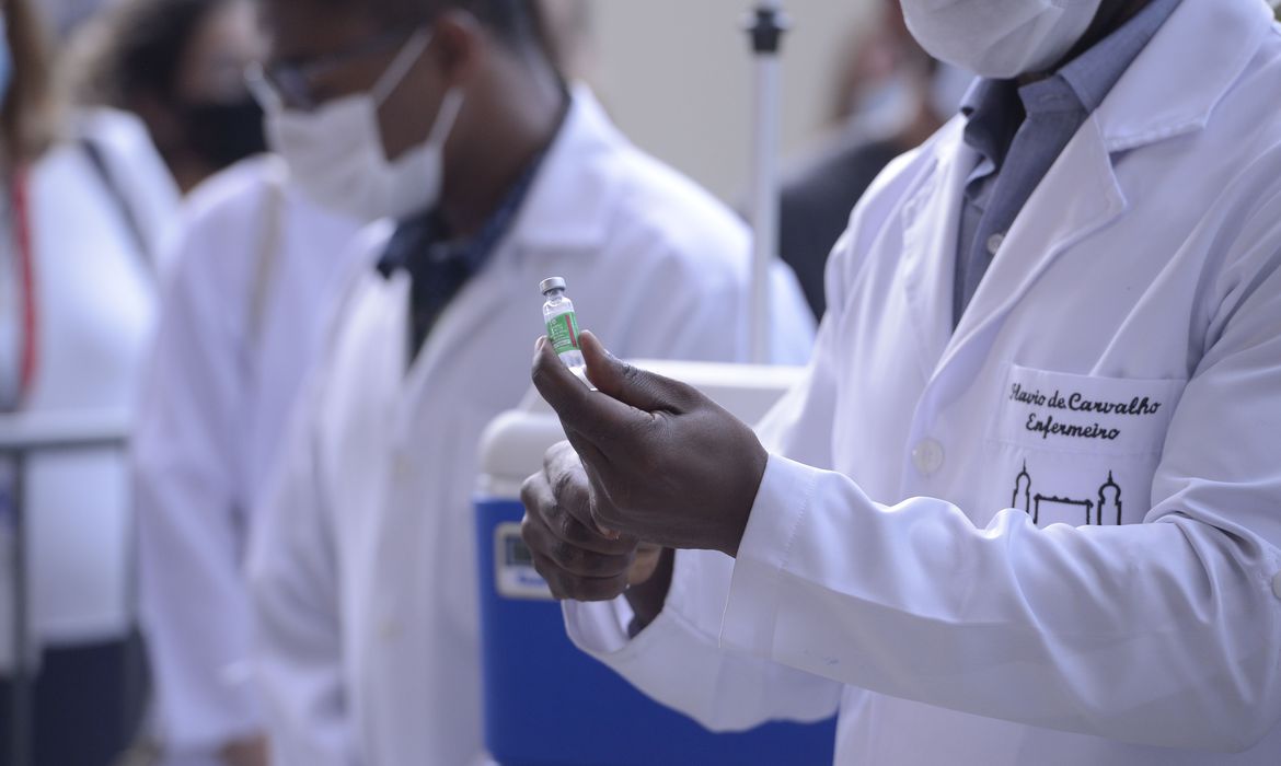 Ministério da Saúde inclui novas categorias prioritárias no plano de vacinação