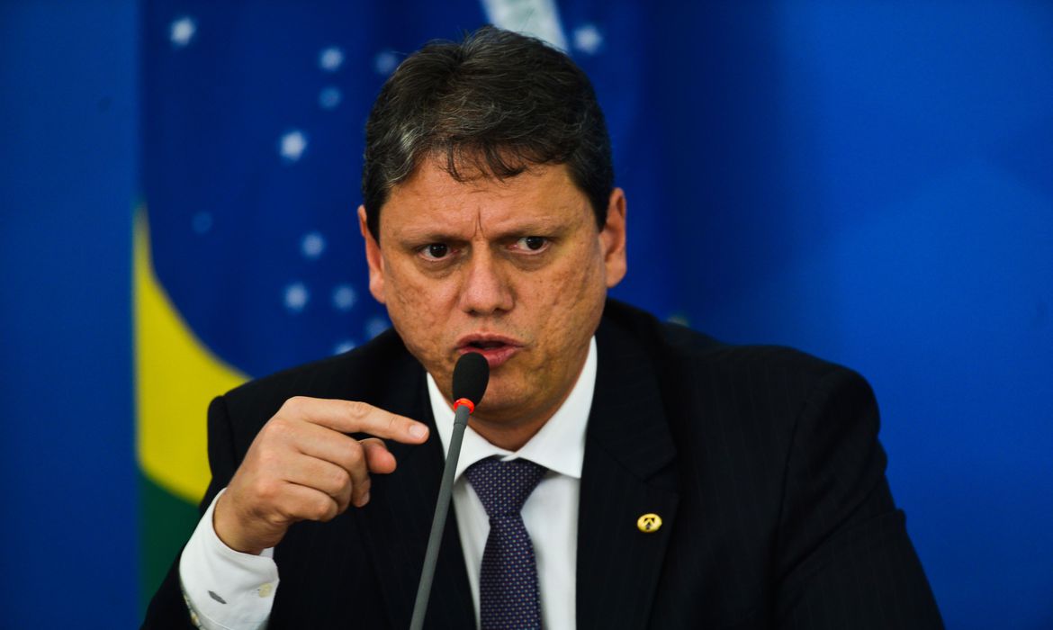 Suposto áudio de ministro de Bolsonaro agita caminhoneiros na véspera da greve