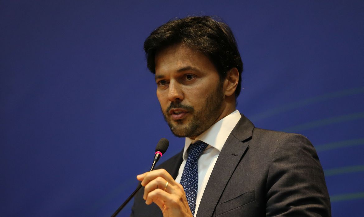 Comitiva liderada por Fábio Faria vai à Europa e Ásia para reuniões sobre 5G
