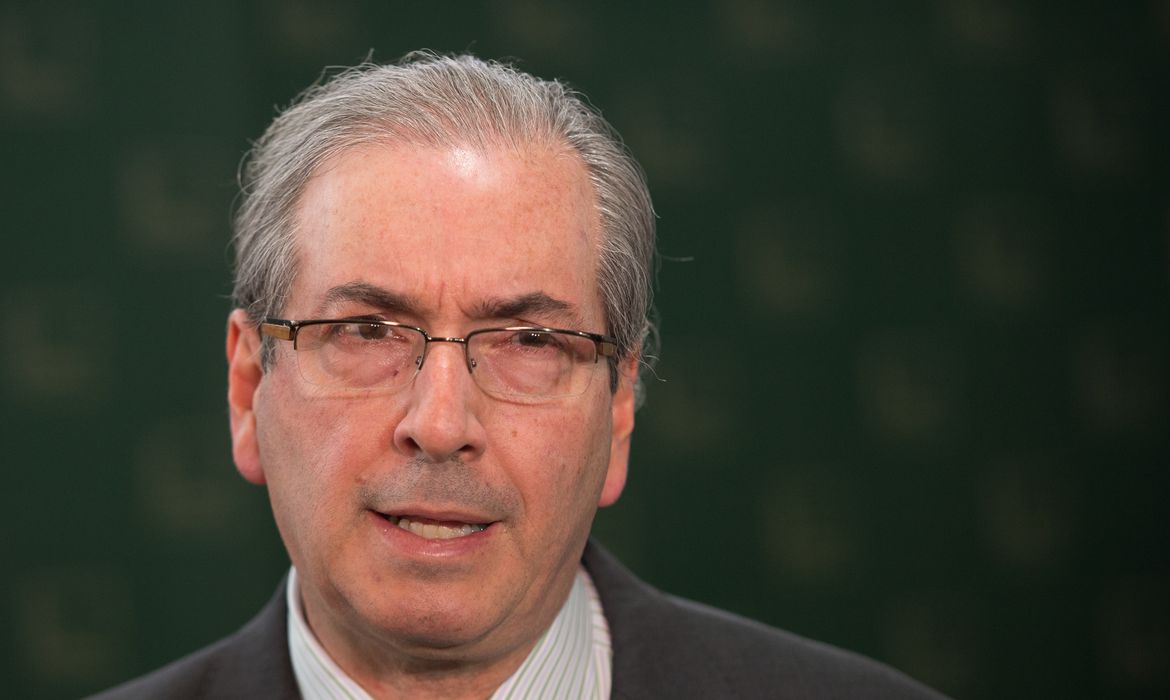 Ex-presidente da Câmara dos Deputados é alvo de buscas em operação